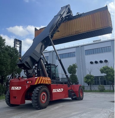 Kessler Reach Stacker con transmisión automática ZF y motor Cummins para manejo de contenedores