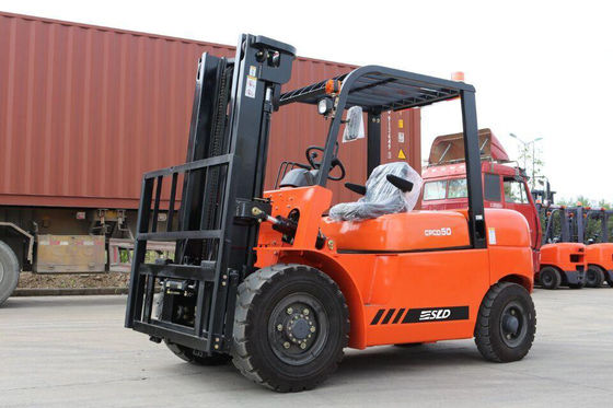 Carretilla elevadora diesel de CPCD50 5 Ton Solid Tire Lock Function