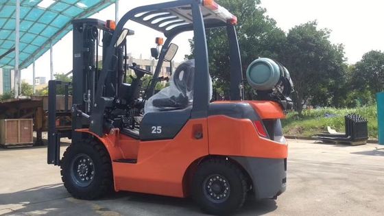 El palo de FY25 3000m m levanta la carretilla elevadora doble de la gasolina del combustible 2,5 toneladas