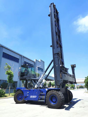 71400 Kgs (descarga) Manipulador de contenedores vacíos rojos Alimentado por motor CUMMINS QSM11-330