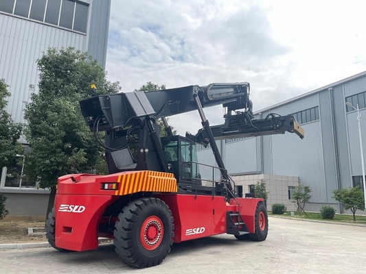 La cabina ergonómica 45000kg carga el apilador del alcance de RS para el envase pesado