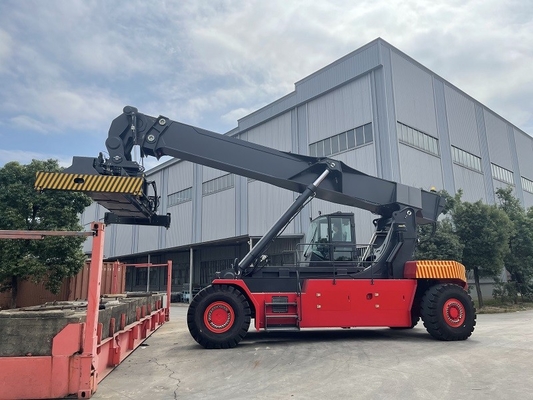 Contenedor de apilamiento de Terminal Yard 45 toneladas con transmisión automática ZF 5WG261