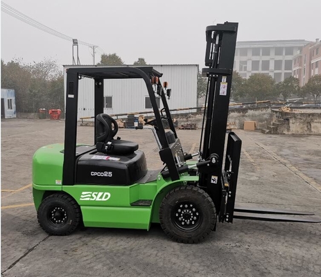 2 altura 4000m m de Ton Diesel Forklift Truck Lifting del palo 2,5 de la etapa con el cambio lateral